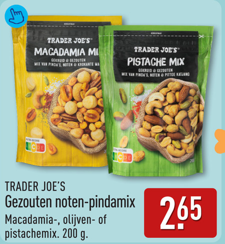 noten 200 trader macadamia gekruid gezouten mix krokante pistache katjang tri score pindamix olijven folder aanbieding bij Aldi