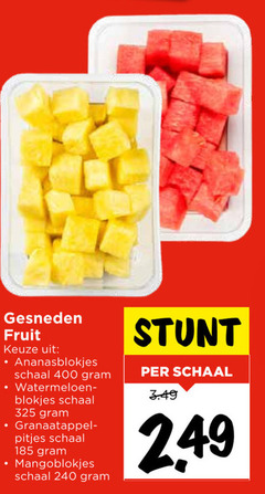  240 400 gesneden fruit ananasblokjes schaal blokjes pitjes mangoblokjes 