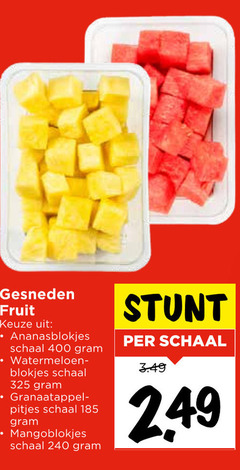  240 400 gesneden fruit ananasblokjes schaal blokjes pitjes mangoblokjes 