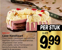  taart luxe kersttaart chocolade gevuld bosvruchtenbavaroise afgewerkt witte verse frambozen kerstchocolade decoratie personen stuk 