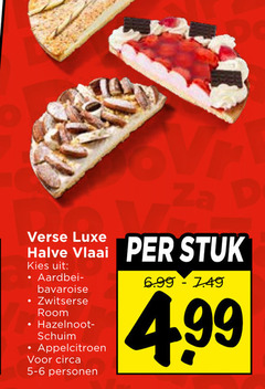 vlaai verse luxe halve stuk aardbei bavaroise zwitserse room hazelnoot schuim circa personen 